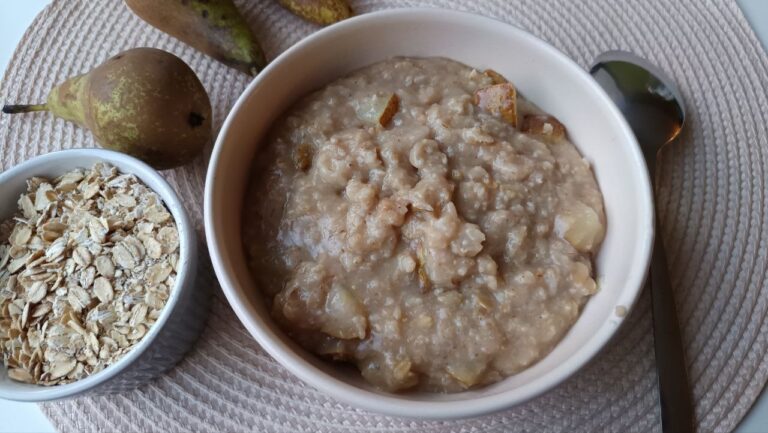 cinnamon pear porridge